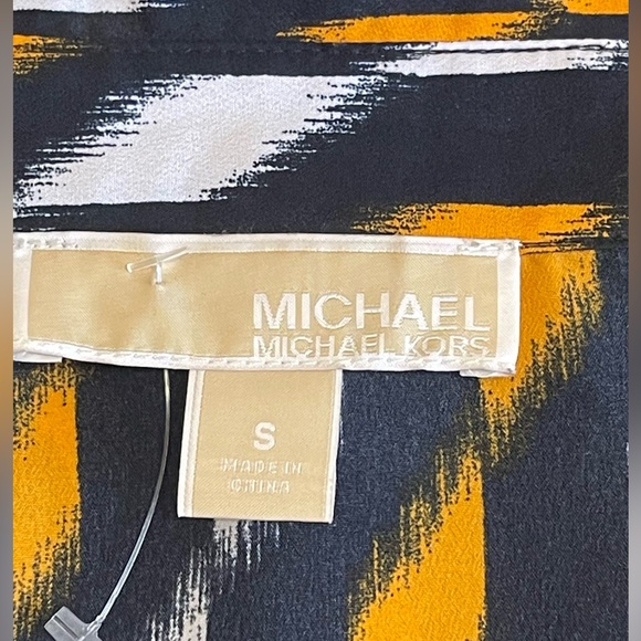 MICHAEL KORS Printed Longsleeves Buttondown Top, new with out tag - Picture 8 of 10